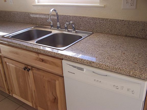 3rd image of 306 Cibola St