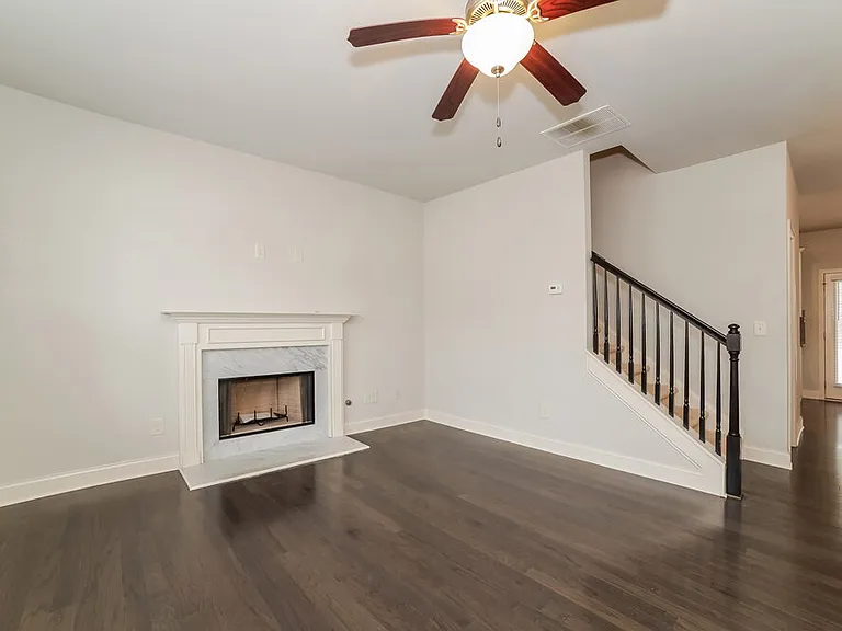 89 Greatwood Ln — Photo 4