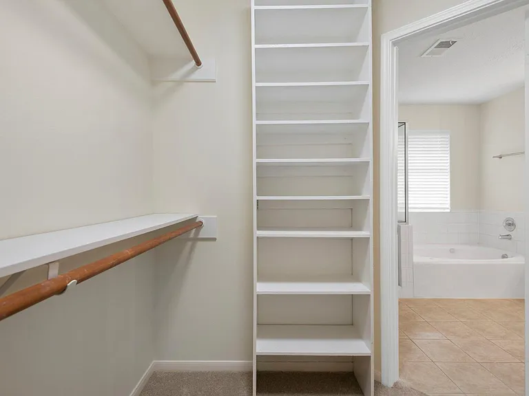 13 E Willowwood Ct — Photo 24