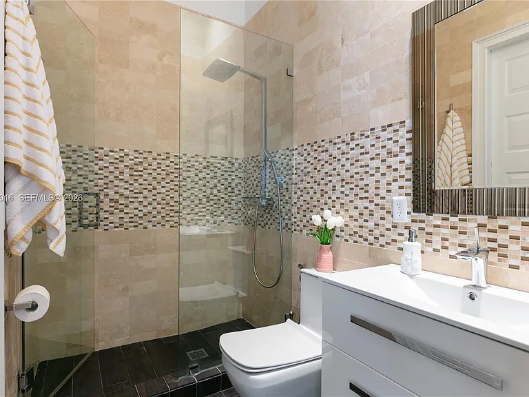 954 Sanibel Dr — Photo 19