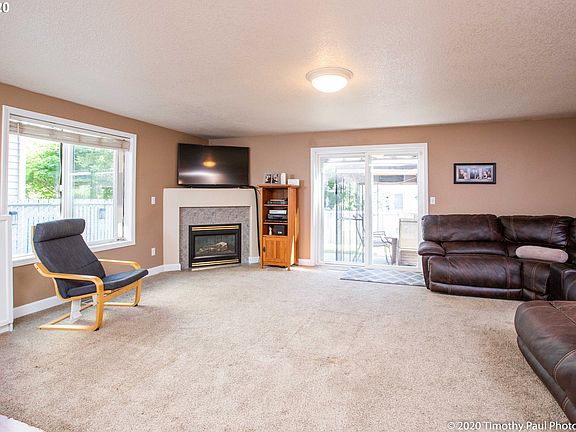 5th image of 11515 NE 32nd St