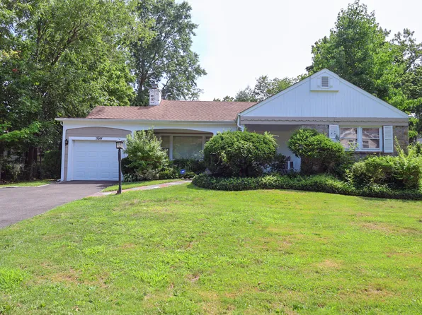 50 Midland Rd, Roslyn Heights, NY 11577