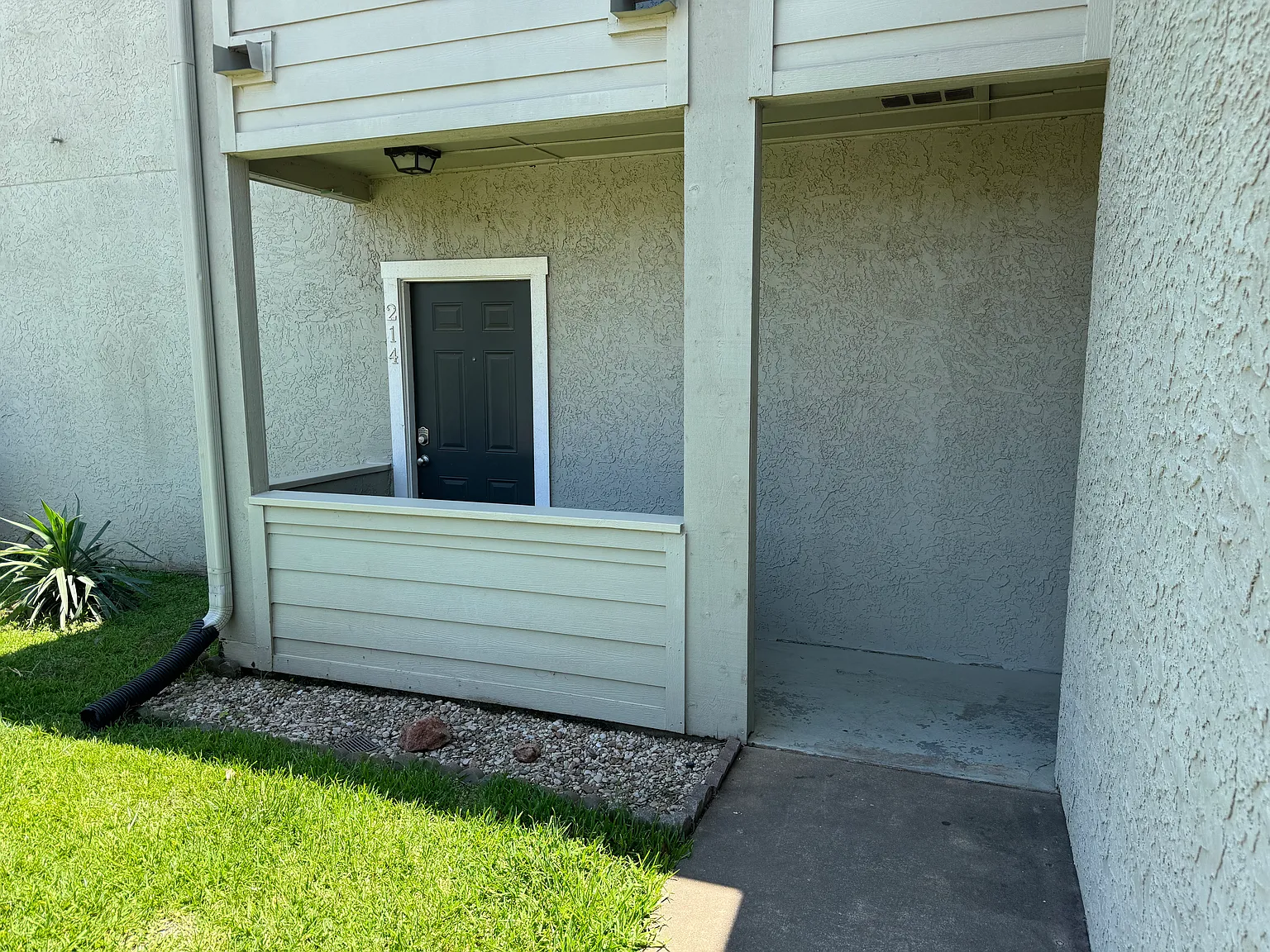 604 Highcrest Dr — Photo 3