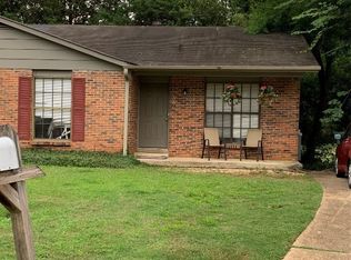 35 Crestwood Ct, Millbrook, AL 36054