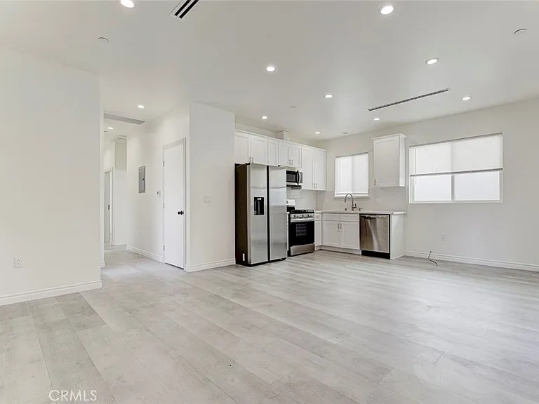 7858 Kyle St — Photo 5
