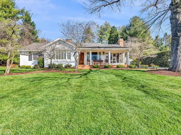 1419 Crestmoor Dr SW, Roanoke, VA 24018