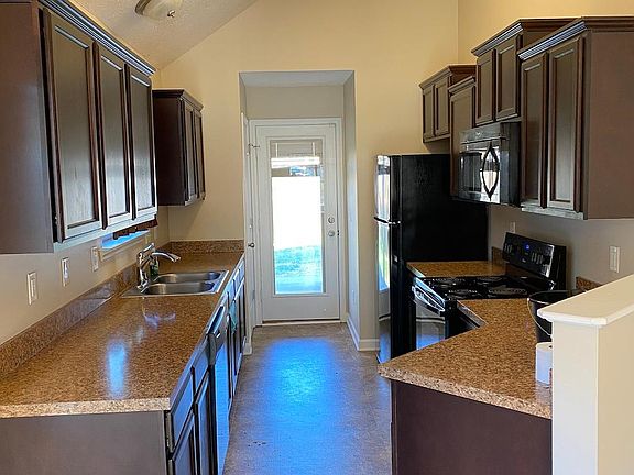 4th image of 425 Vailview Dr