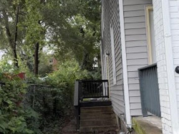 2nd image of 5636 Helen St
