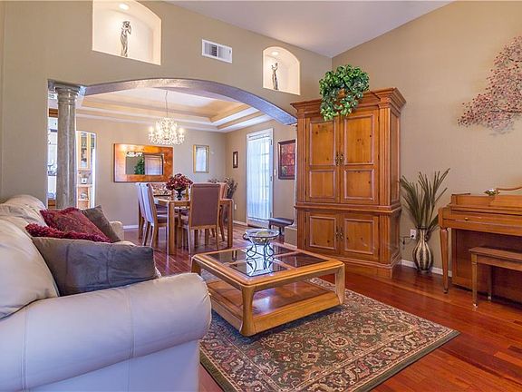4th image of 8516 Mountain Wind Dr