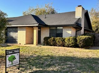 902 Country Aire Dr #B, Round Rock, TX 78664