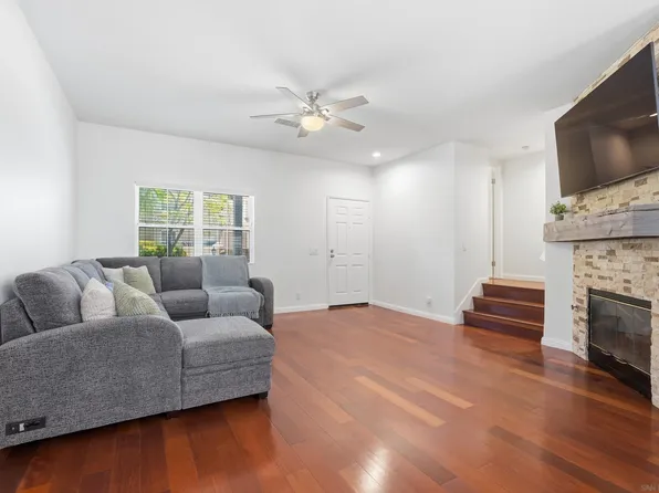 10060 Scripps Vista Way Unit 39, San Diego, CA 92131