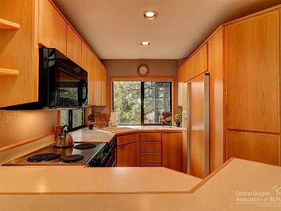 5th image of 19717 Mount Bachelor Dr Unit 606