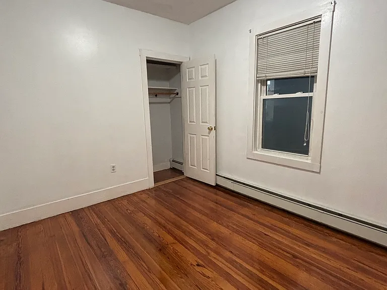 47 Middle St — Photo 6