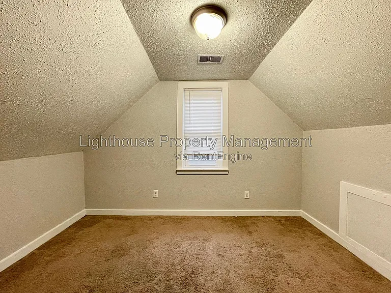 1167 Pine St — Photo 8