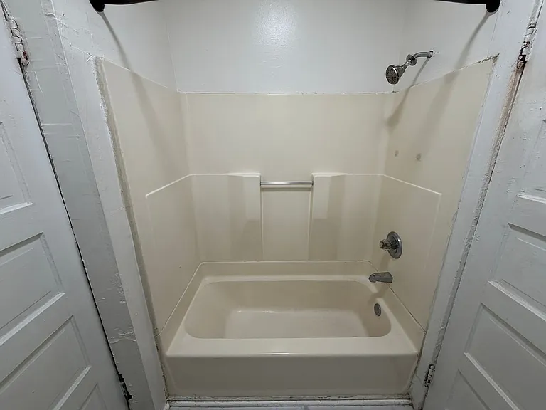 2327 Floyd Avenue — Photo 36