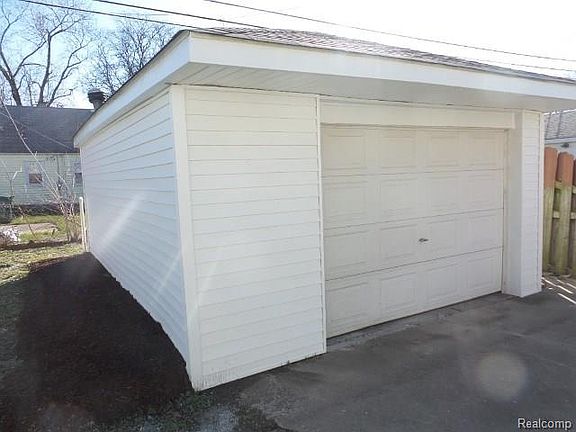 2nd image of 767 White Ave