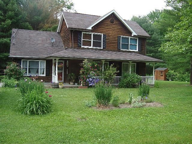1st image of 6 Curving Hill Dr