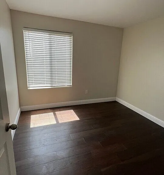 3501 Bernard St — Photo 9