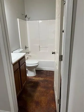 110 Flagstone Dr — Photo 5