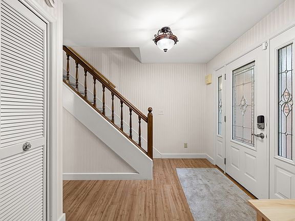 2nd image of 1250 Rosedale Dr