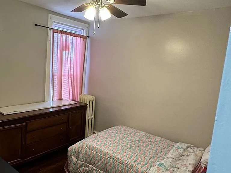 223 E Sheldon St — Photo 8