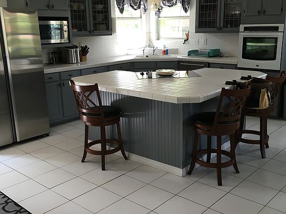 4th image of 172 Baywind Dr