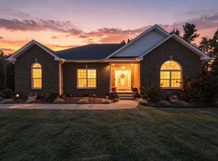 221 Allen Dr, Greenbrier, TN 37073