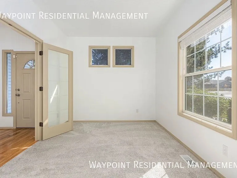 9640 W Sleepy Hollow Ln — Photo 6