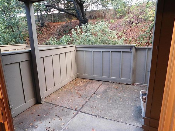 2nd image of 123 Charter Oaks Cir