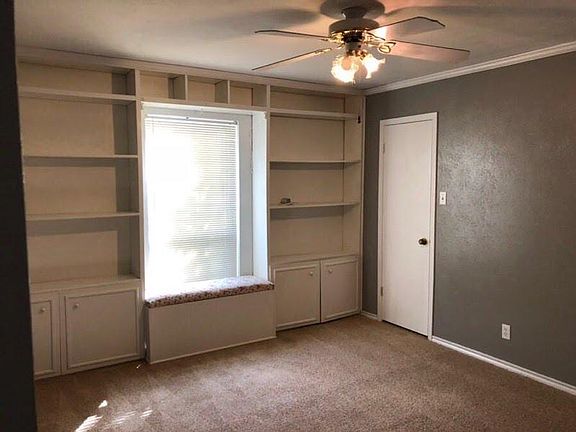 3rd image of 2133 Wellington Dr