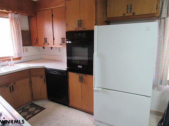 3rd image of 3022 Avenue E