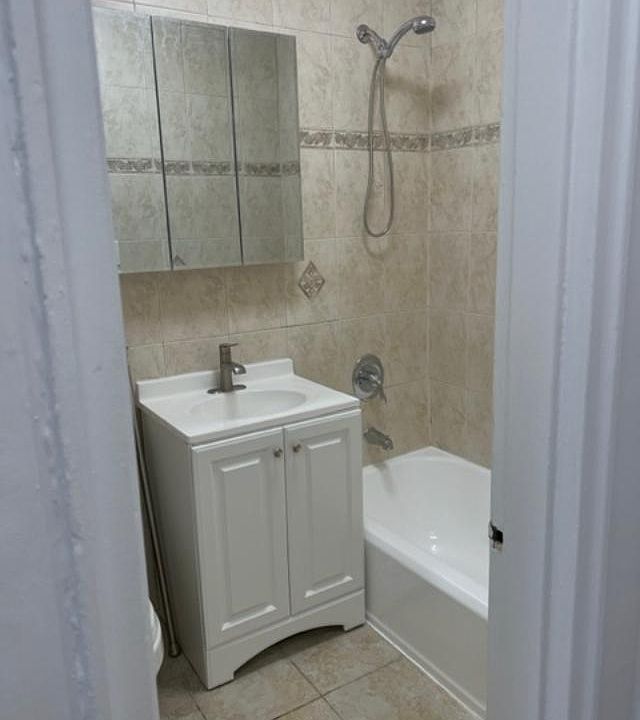 2nd image of 78-0 138th St #1A