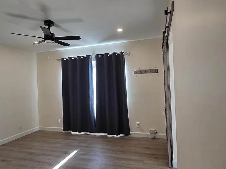 4759 Lakewood Blvd — Photo 15