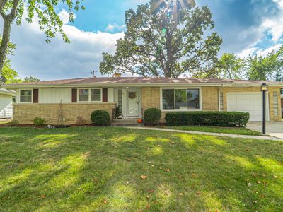 321 Bluebird Ave, Crown Point, IN, 46307