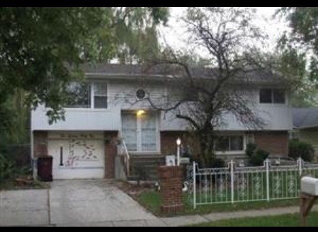 1st image of 21641 Peterson Ave