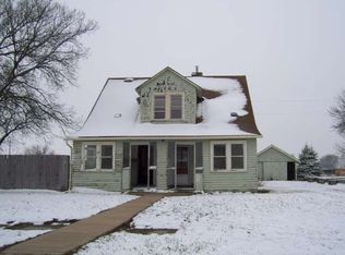 202 Cedar St, Arnold, NE 69120