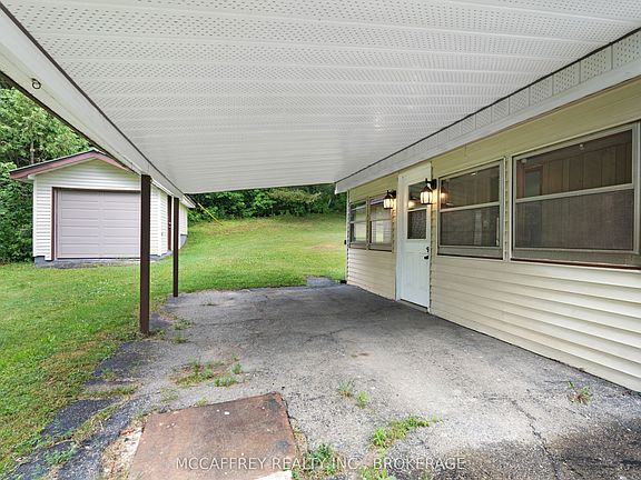 3rd image of 333 Burridge Rd