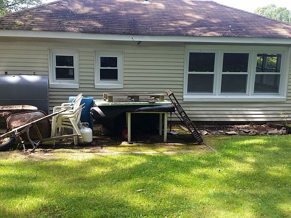 4th image of 168 Point Breeze Dr