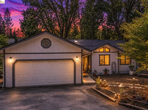 19955 Deerbrush Ct, Groveland, CA 95321