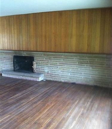 4th image of 7994 Music St