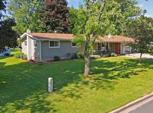 335 Division St, Iola, WI 54945