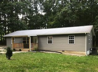 909 Forest Ln, Jamestown, TN 38556