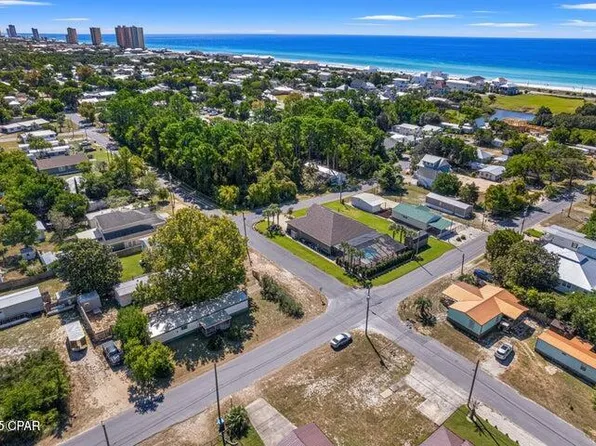 304 Toledo Pl, Panama City Beach, FL 32413