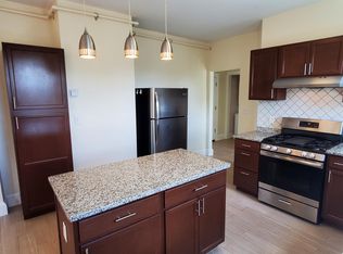 75 Beacon St #3, Lowell, MA 01850