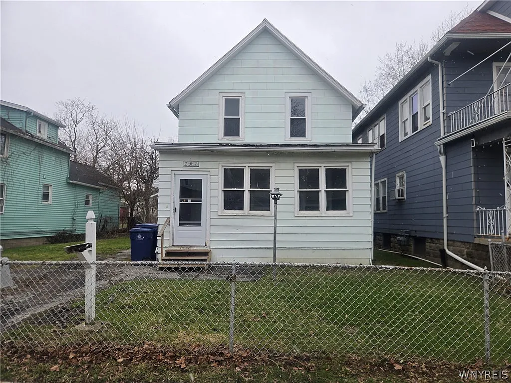 268 Hoyt St photo 1
