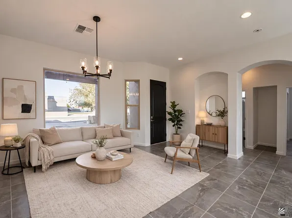 3703 S Falcon Dr, Yuma, AZ 85365