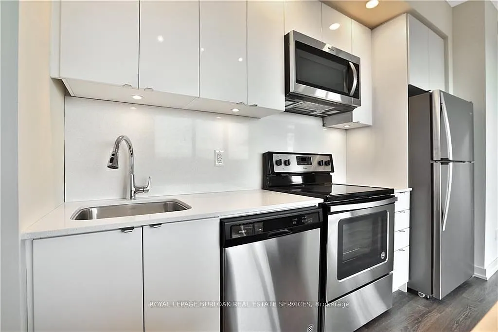 2 bed, $2,995 — Photo 2
