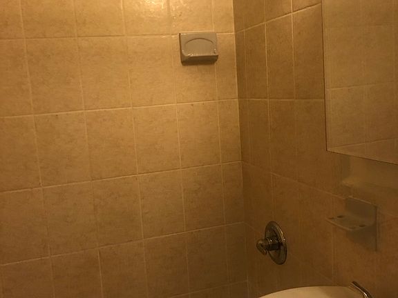 5th image of 142 Henry St #3