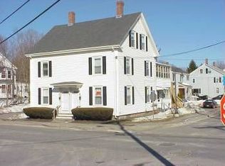 24 Elm St, Newmarket, NH 03857
