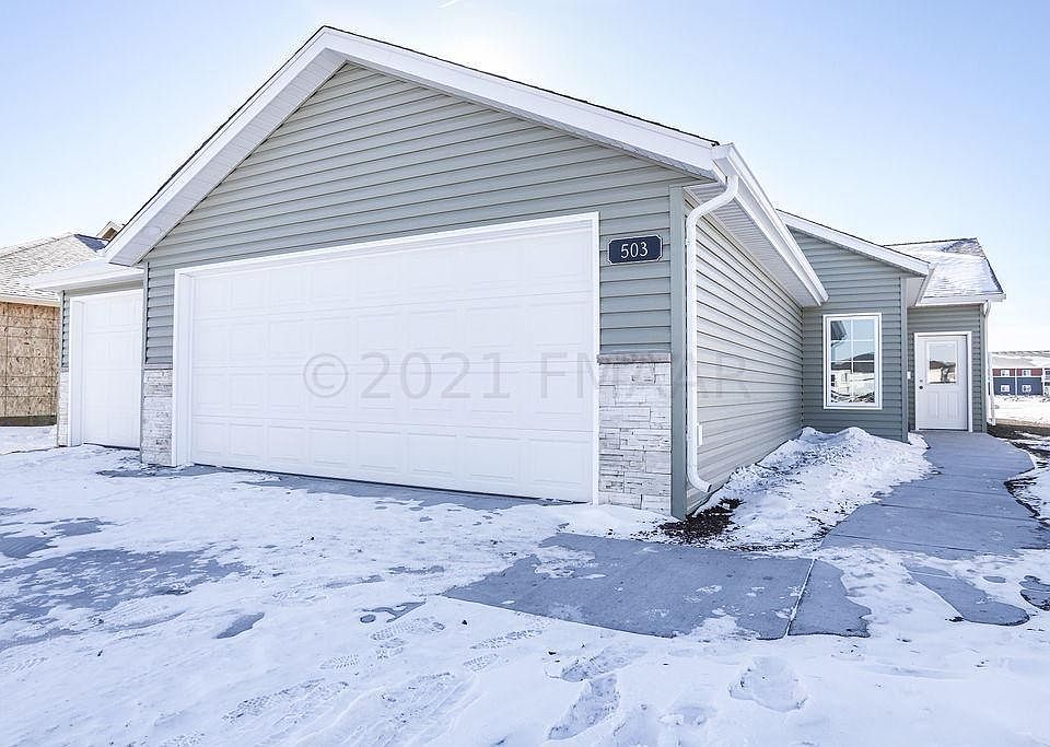1st image of 503 E 38th Ave W